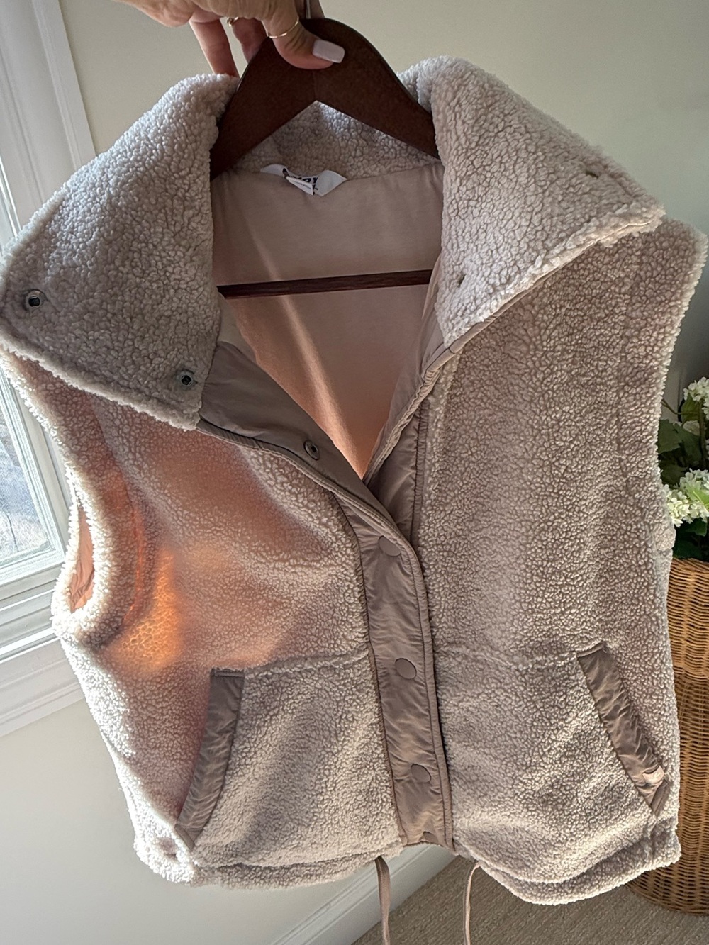 Joylab Cozy Sherpa Vest Women's Jacket